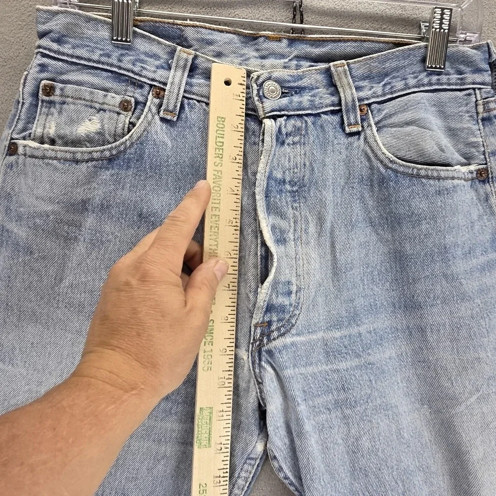 Vintage Levis 501 Jeans Mens 30x32 Blue Straight Light Wash Button Fly Made USA